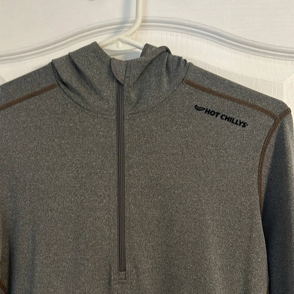 🆕 Hot Chilly’s Quarter Zip with Hood Large NWT - Picture 2 of 5